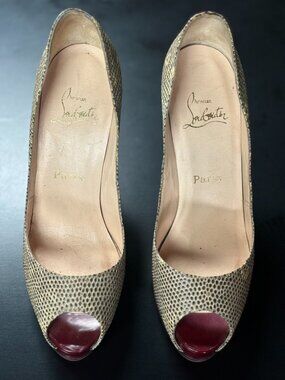 Christian Louboutin Maggieo Peep-Toe Lizard Signed Christian Louboutin